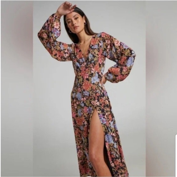 Showpo. Dresses & Skirts - Showpo Henny Floral Midi Dress Womens 14 Black V-Neck Long Sleeve Side Slit Boho